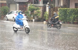 Thời tiết đêm 15/6: Nhiều khu vực có mưa dông, đề phòng lốc sét, mưa đá và gió giật mạnh