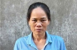 Khởi tố đối tượng chữa bệnh bằng thuốc từ lá cây rừng gây chết người