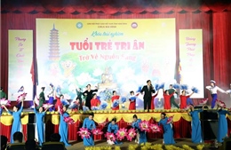 Lễ Hoa đăng tri ân, tưởng nhớ các Anh hùng liệt sỹ