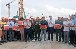 Cà Mau: Động viên lực lượng đang thi công công trình trọng điểm 
