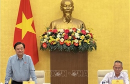 Phó Chủ tịch Quốc hội Lê Minh Hoan gặp mặt Đoàn đại biểu Quốc hội các khóa tỉnh Cà Mau và tỉnh Đồng Tháp