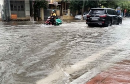 Mưa lớn gây ngập úng cục bộ tại Hưng Yên