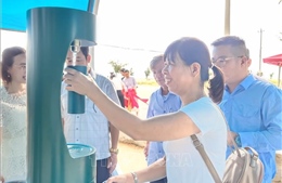 Huế: Ra mắt trạm nhà chờ và máy cấp nước uống miễn phí tại các bãi biển