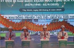 Khởi công dự án hạ tầng hơn 170 ha Khu công nghiệp Thủ Thừa