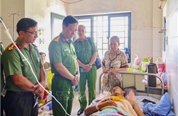 Hỗ trợ thành viên Tổ an ninh trật tự cơ sở bị thương khi truy bắt đối tượng vi phạm