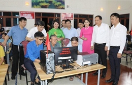 Chuyển đổi số lấy người dân làm trung tâm
