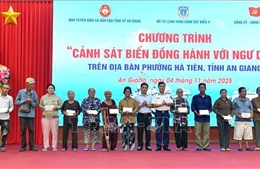 Cảnh sát biển đồng hành với ngư dân