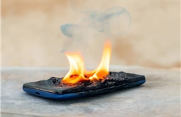 Ba Lan: Nổ pin điện thoại di động, 8 học sinh nhập viện