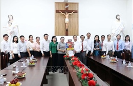 Cần Thơ: Thăm, chúc mừng các cơ sở tôn giáo dịp Giáng sinh 2025
