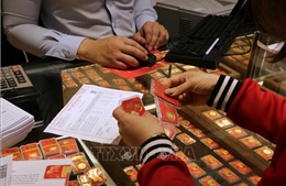 Khuyến nghị nhà đầu tư cẩn trọng trước biến động của giá vàng