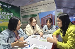 Kết nối doanh nghiệp và lao động trẻ qua ngày hội tư vấn việc làm