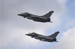 Anh, Pháp ném bom kho vũ khí nghi của IS tại Syria