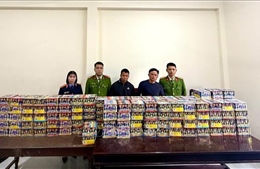 Triệt phá đường dây mua bán trái phép hàng cấm