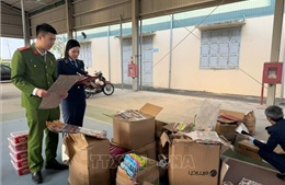 Phát hiện hơn 3.000 sản phẩm đồ chơi, thực phẩm không rõ nguồn gốc 