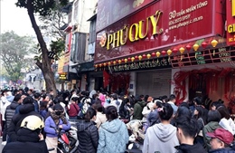 Giá vàng lao dốc sau khi lập đỉnh: Rủi ro gia tăng với đầu tư ngắn hạn