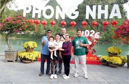 Đón vận may đầu năm giữa kỳ quan Phong Nha - Kẻ Bàng