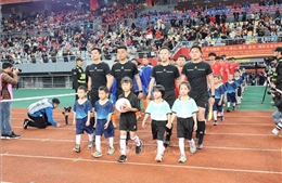 Bóng đá gắn kết tình biên giới Việt - Trung