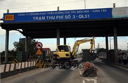 Tháo dỡ trạm thu phí T3 trên quốc lộ 51