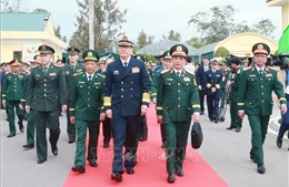 Bộ trưởng Phan Văn Giang thăm Đại đội Biên phòng và tưởng niệm liệt sĩ cách mạng nhân dân Trung - Việt