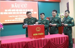 Chiến sĩ Biên phòng, Cảnh sát biển trang trọng thực hiện quyền và nghĩa vụ công dân