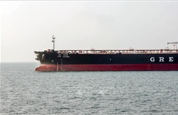 Lưu lượng tàu qua eo biển Hormuz tăng nhẹ