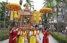 Đặc sắc Lễ hội Thành Bản Phủ, tưởng nhớ tướng quân Hoàng Công Chất