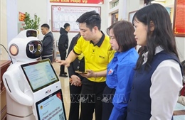 Lấy dữ liệu làm trung tâm, công nghệ làm công cụ chuyển đổi số