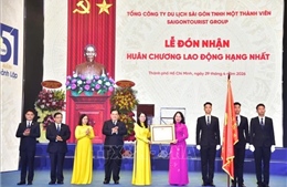 Phó Chủ tịch nước trao Huân chương Lao động hạng Nhất cho Saigontourist Group