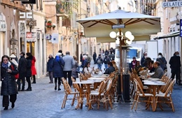 Rome siết chặt quản lý vỉa hè