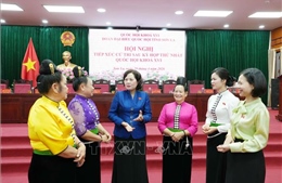 Phó Chủ tịch Quốc hội Nguyễn Thị Hồng tiếp xúc cử tri tại Sơn La