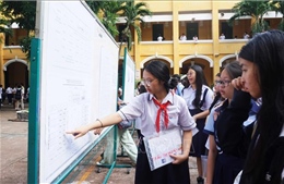 Giảm áp lực thi cử, mở rộng trường lớp: Hướng tới mục tiêu phổ cập Trung học Phổ thông
