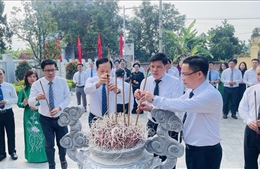 Từng bước đưa quê hương cách mạng phát triển