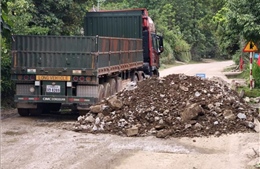 Sớm nâng cấp, mở rộng tuyến độc đạo đi Cửa khẩu quốc tế Nam Giang