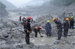 Nepal triển khai chôn cất nạn nhân thiệt mạng do lũ quét