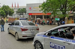 Từ 21/8, Hà Nội hạn chế taxi, xe hợp đồng dưới 8 chỗ trên phố Khâm Thiên
