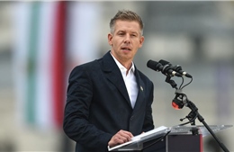 Đối thủ của Thủ tướng Orbán cam kết không ngả về Nga, đưa Hungary trở lại với phương Tây