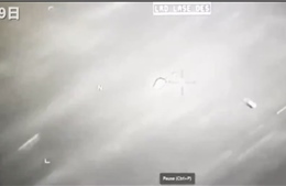 Nghị sĩ Mỹ công bố video UFO bị tên lửa Hellfire bắn trúng nhưng vẫn tiếp tục bay