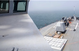 Tàu khu trục Mỹ buộc tàu chở dầu Nga bị trừng phạt phải quay đầu nhiều lần khi tiến về Venezuela