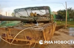 Video UAV của quân đội Nga tấn công phá hủy xe tăng Leopard tại Ukraine
