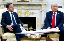 Tổng thống Trump dọa rút khỏi NATO ngay trong cuộc gặp với Tổng Thư ký Rutte