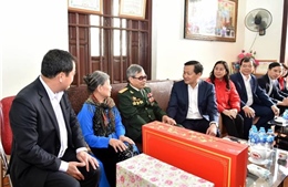 Phó Thủ tướng Lê Minh Khái thăm, tặng quà gia đình chính sách, hộ nghèo tỉnh Hải Dương