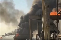 Nổ lớn ở nhà máy lọc dầu Mỹ giữa bất ổn về nguồn cung do xung đột Iran