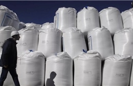 Khủng hoảng ở Hormuz: Lộ diện mặt hàng tăng giá mạnh hơn dầu, ảnh hưởng tới hàng tỷ người