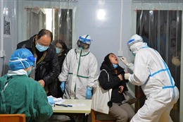 Trung Quốc: Phong toả thành phố 21 triệu dân để dập dịch COVID-19 
