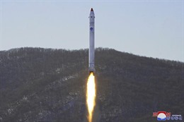 Triều Tiên công bố nguyên nhân phóng vệ tinh do thám thất bại và nỗ lực tiếp theo