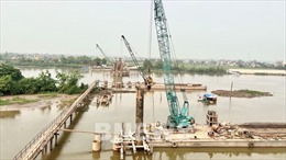 Khó khăn mặt bằng thi công cầu Bến Mới nối Nam Định với Ninh Bình