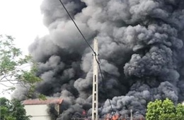 Hà Nội: 3 mẹ con thiệt mạng trong vụ cháy cơ sở chăn ga gối đệm ở Thanh Oai