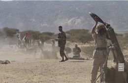 Houthi phóng tên lửa vào tàu Mỹ ở Vịnh Aden sau đòn tấn công mới của Mỹ