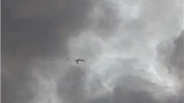 UAV liên tục tấn công cơ sở lọc dầu sâu trong lãnh thổ Liên bang Nga