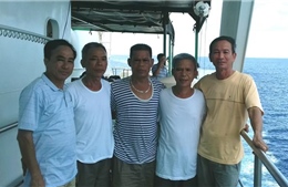 Chuyến tàu nặng tình cá nước - Bài 3: Những ông ngoại ở đảo Sinh Tồn